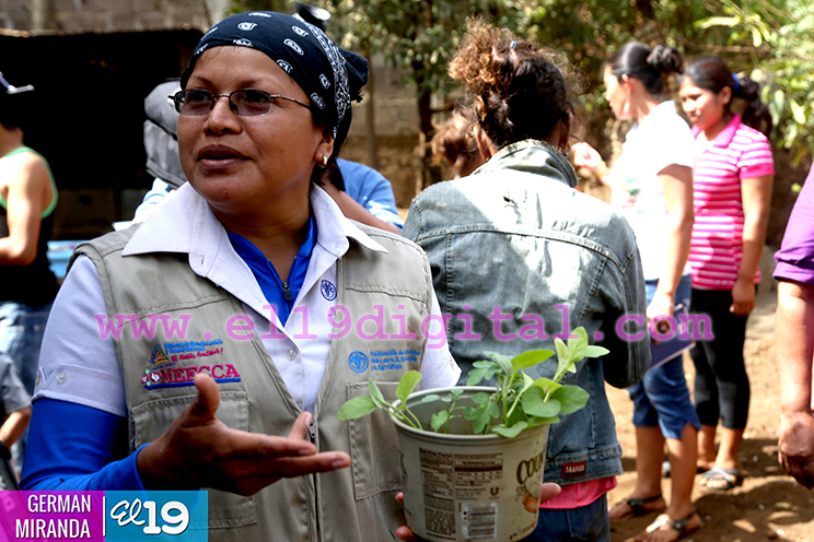 La nicarag&uuml;ense que de tres lombrices hizo un negocio muy productivo